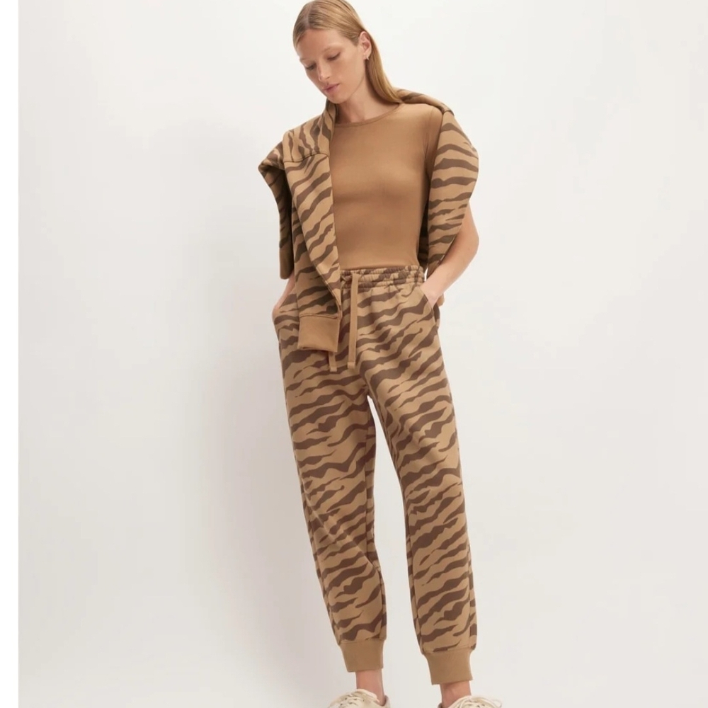 Everlane Tan Camouflage Joggers And Hoodie